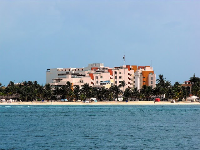 Aluxes from dive boat