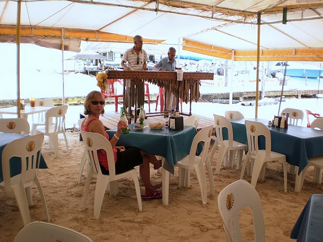 The Entertainment at Mininos